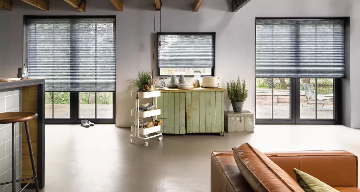 raamdecoratie_plissegordijnen_sfeer1200_2 raamdecoratie_plissegordijnen_sfeer1200_2